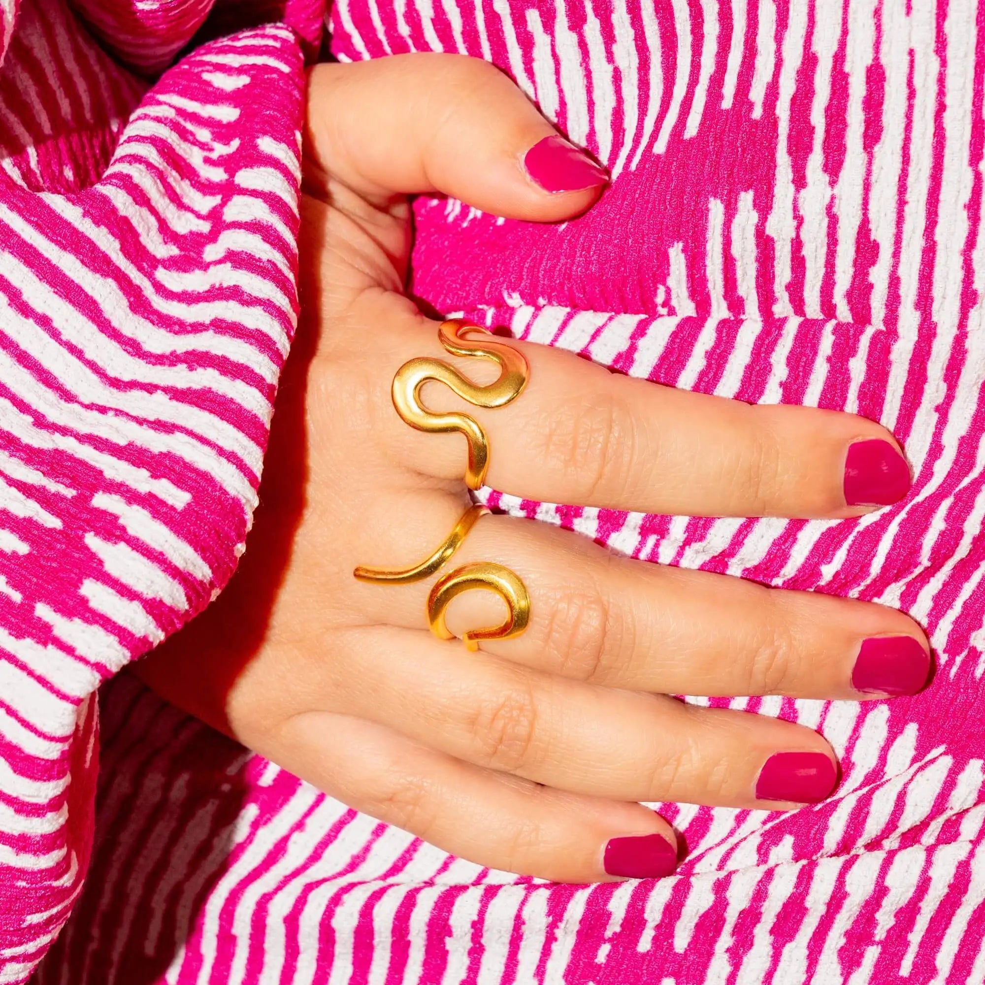 The Bold Swirl Ring