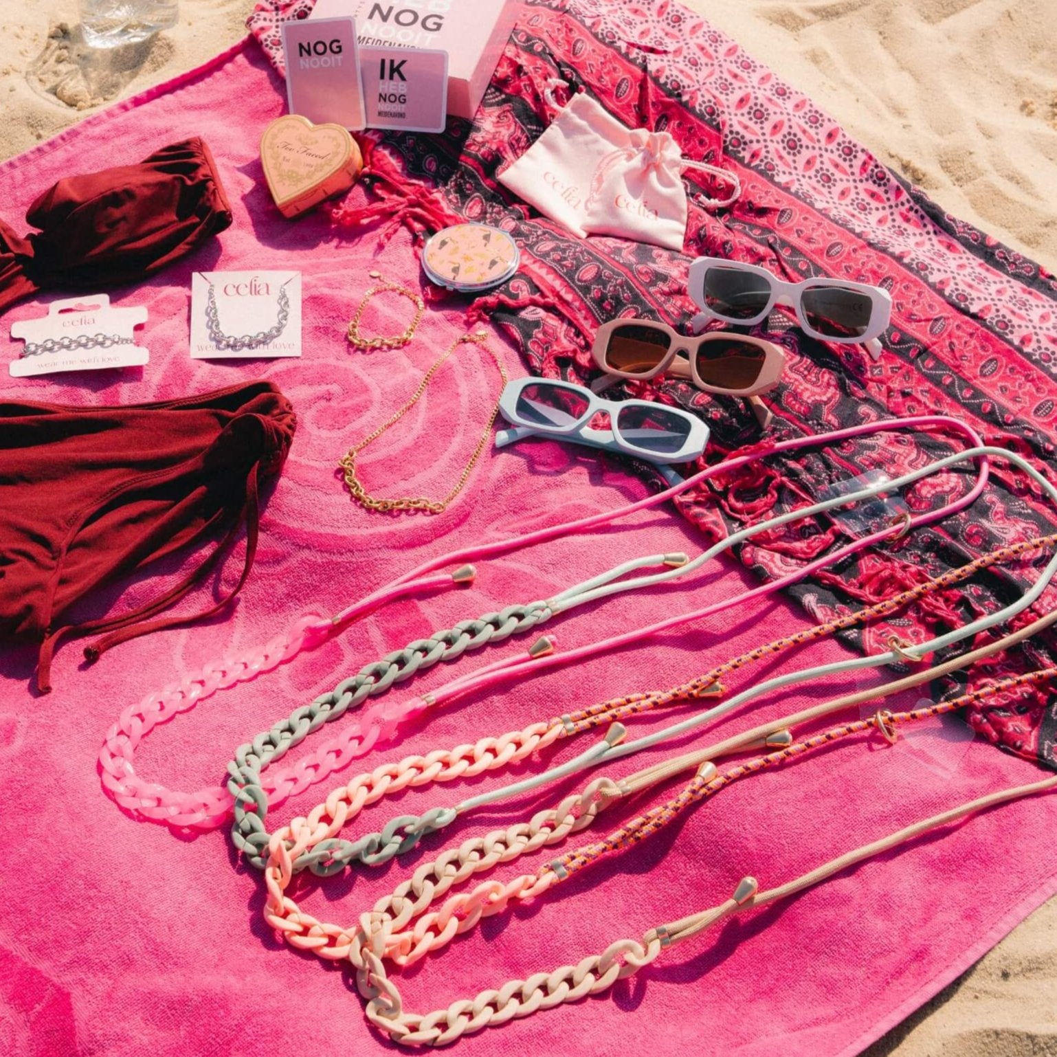 Chained to You Ketting