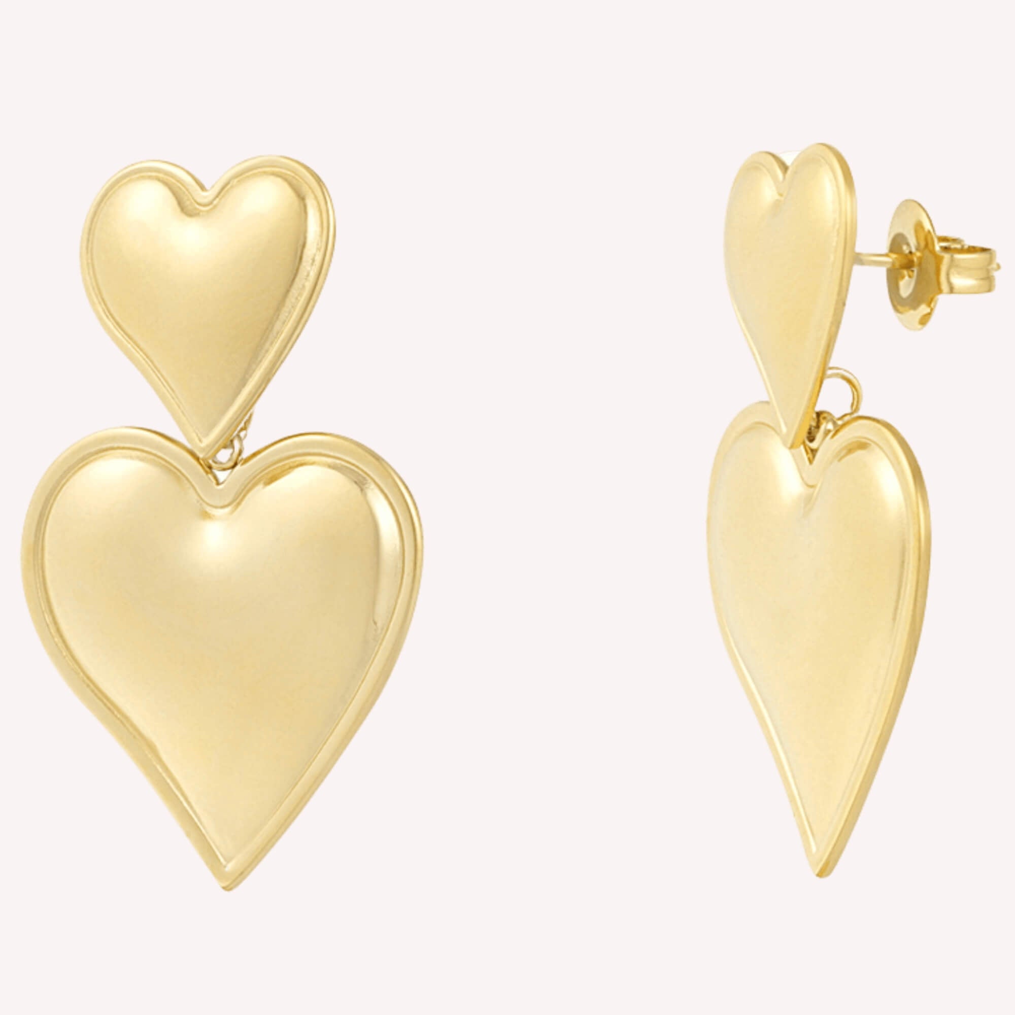 Double the Love Oorbellen goud – gouden gold plated oorbellen met twee harten, symbool voor liefde en verbondenheid. Roestvrij staal en hypoallergeen.