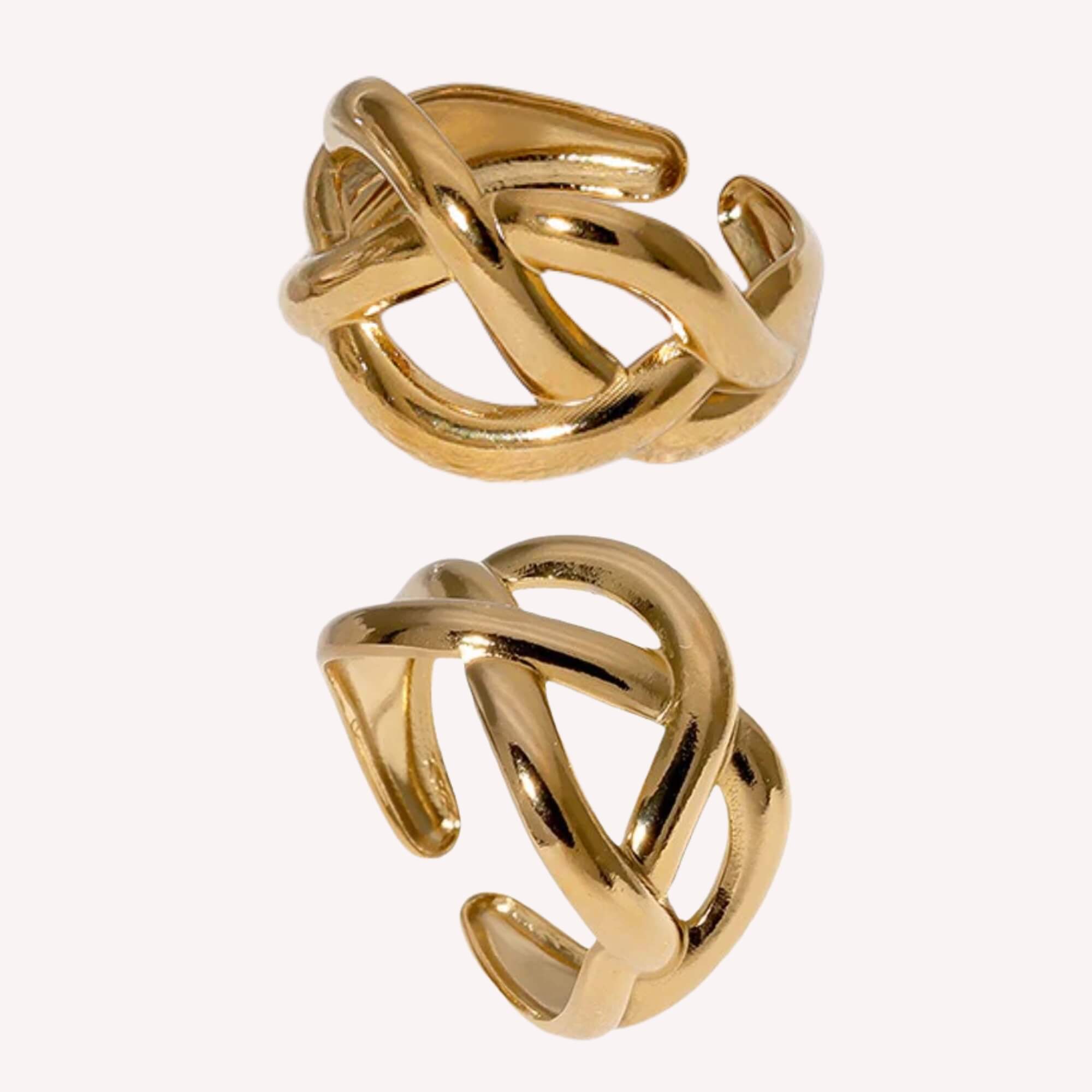 Verstelbare gold plated ring van roestvrij staal, met een tijdloos design voor vrouwen. Elegant, hypoallergeen en waterbestendig.