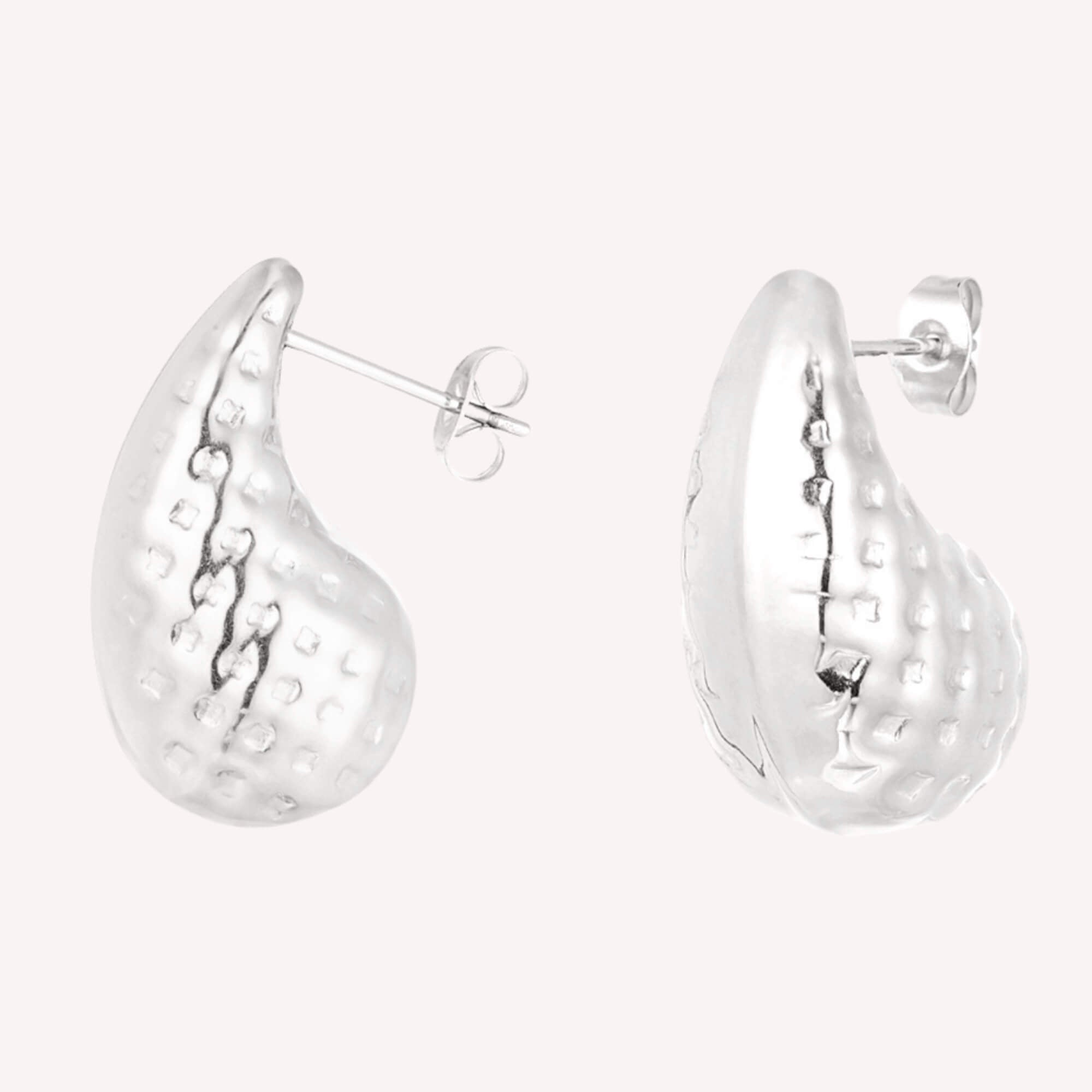 In the Droplight Oorbellen – Bubbly zilver | Minimalistische druppel oorbellen van roestvrij staal, ideaal voor elke gelegenheid.