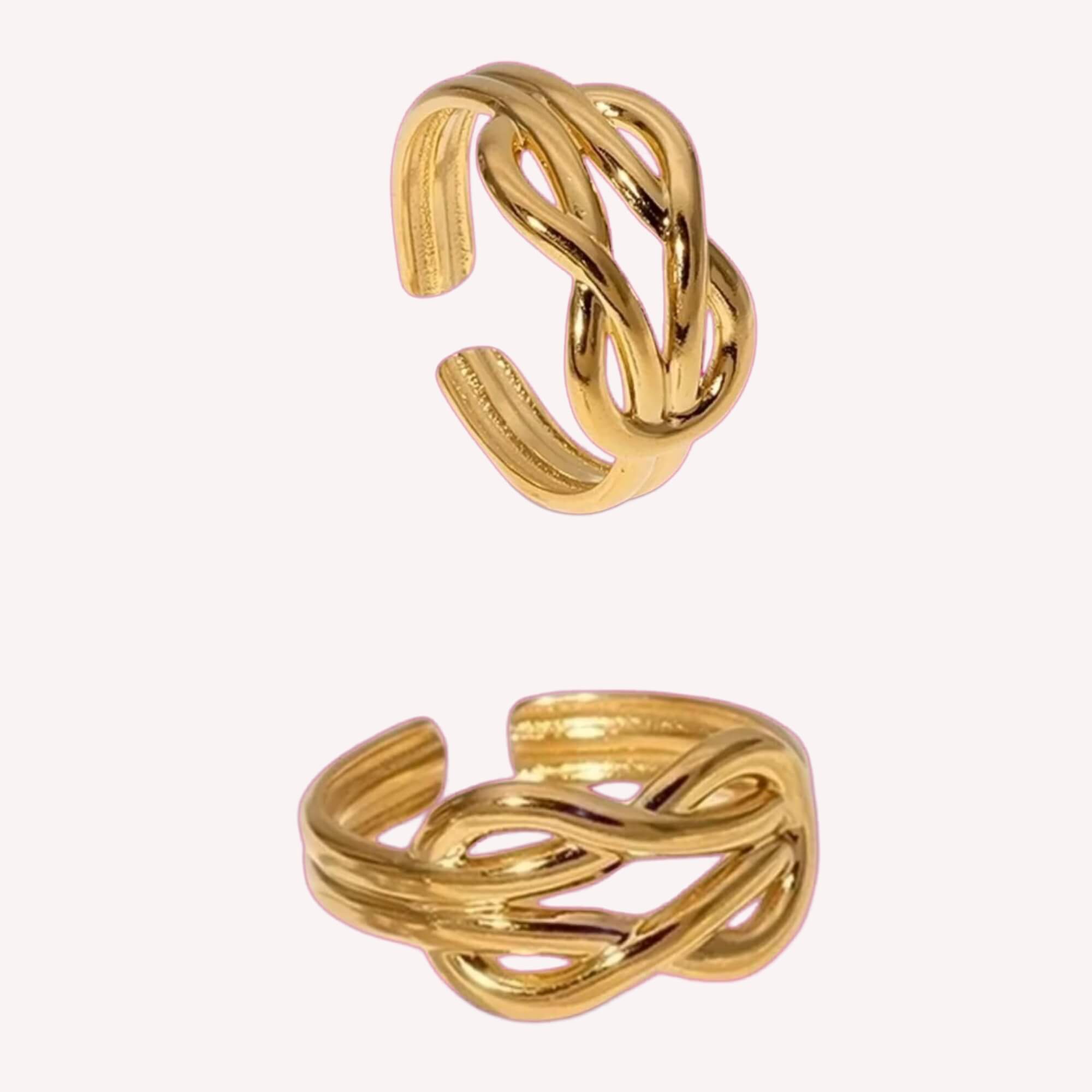 Gouden Knot Your Average Ring: Verstelbare gouden knoop ring voor vrouwen. De ring is 18K gold plated en gemaakt van roestvrij staal.