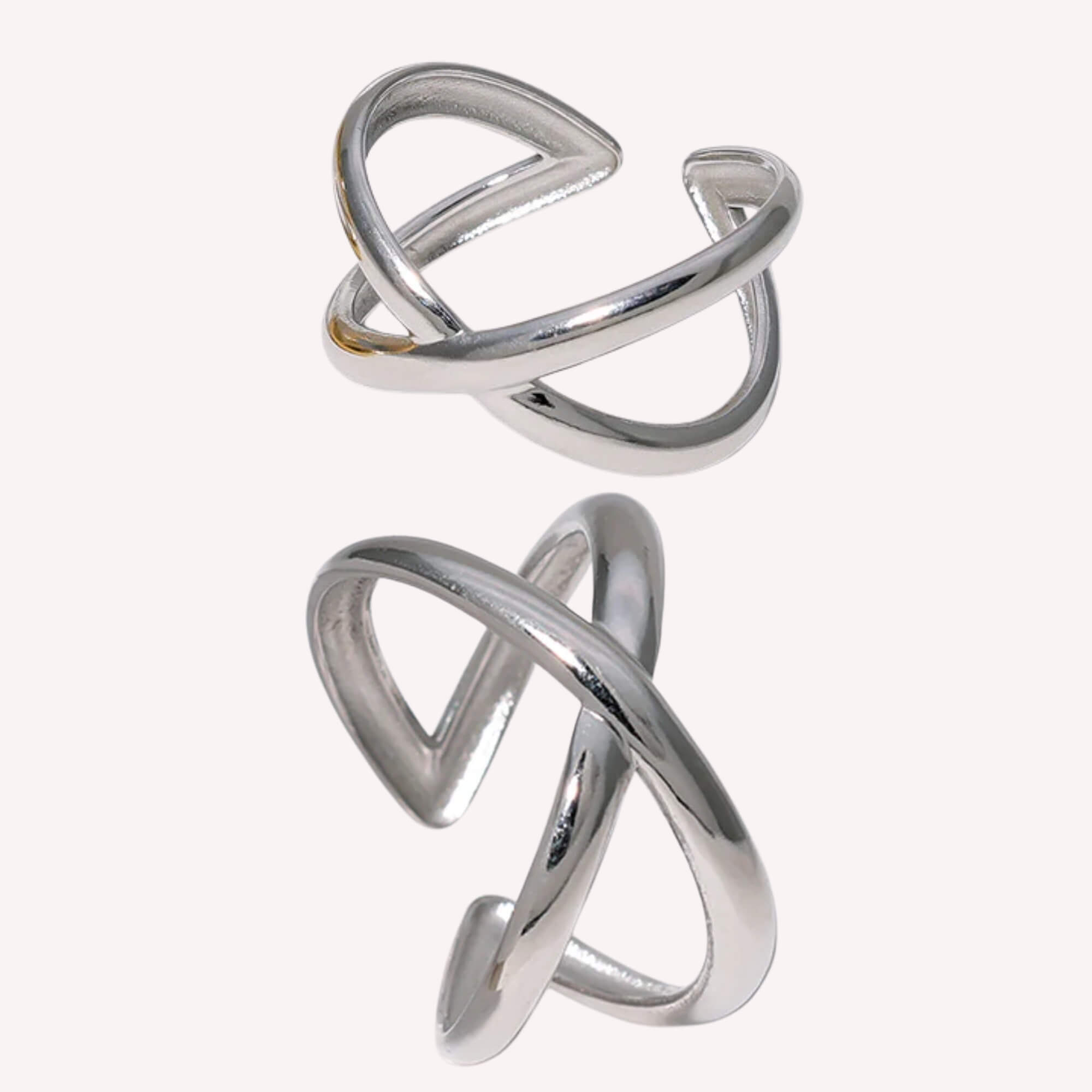 Meant to Cross Ring in zilver – subtiele en stijlvolle verstelbare ring, gemaakt van hypoallergeen roestvrij staal. Rvs ring voor dames.