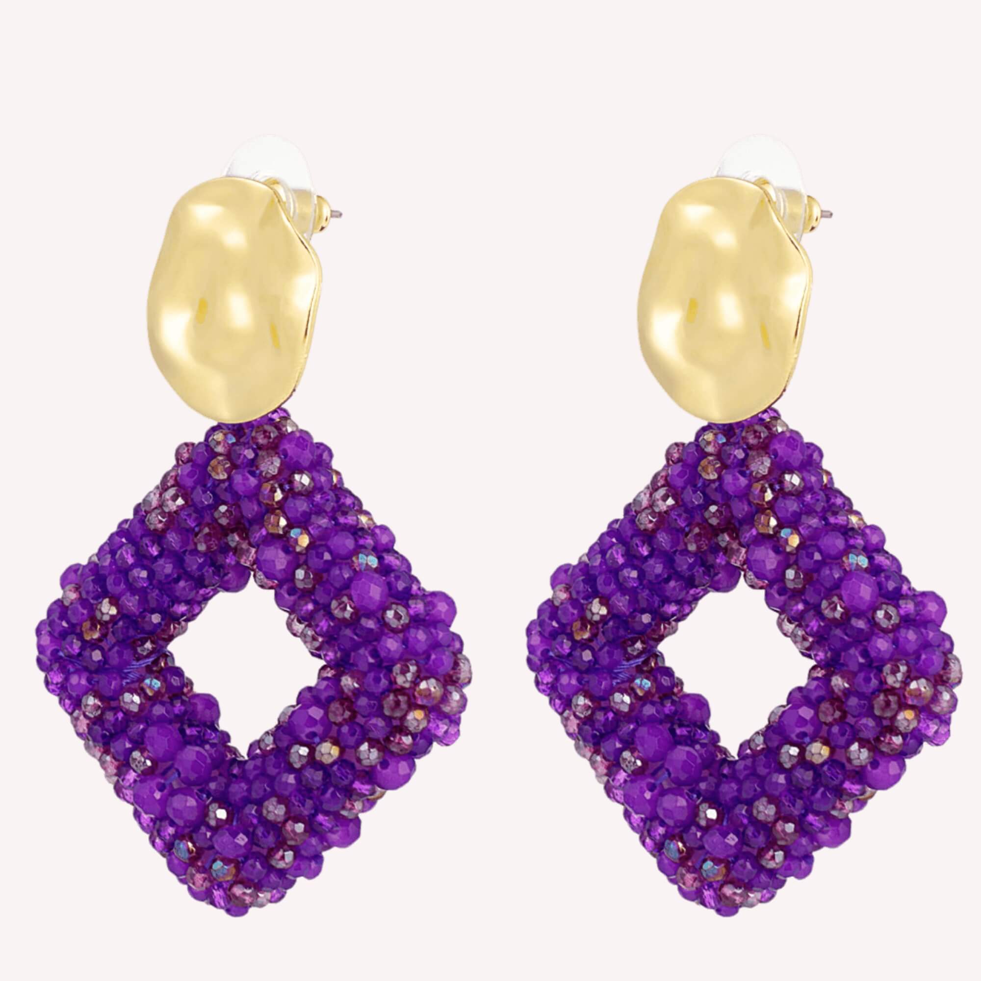 Beaded Diamonds Oorbellen paars - paarskleurige kralen oorbellen voor vrouwen.