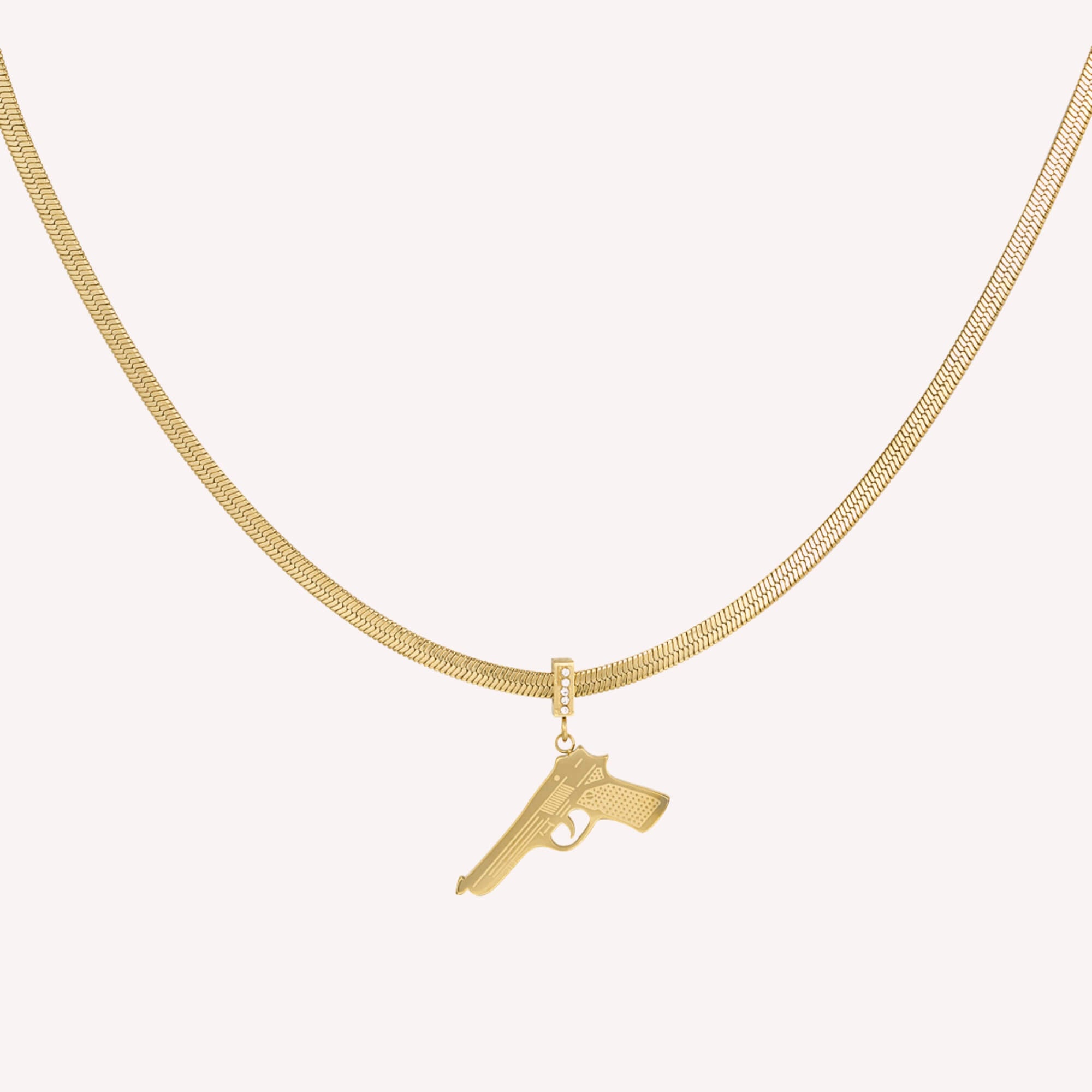 Gouden pistool ketting, vooraanzicht