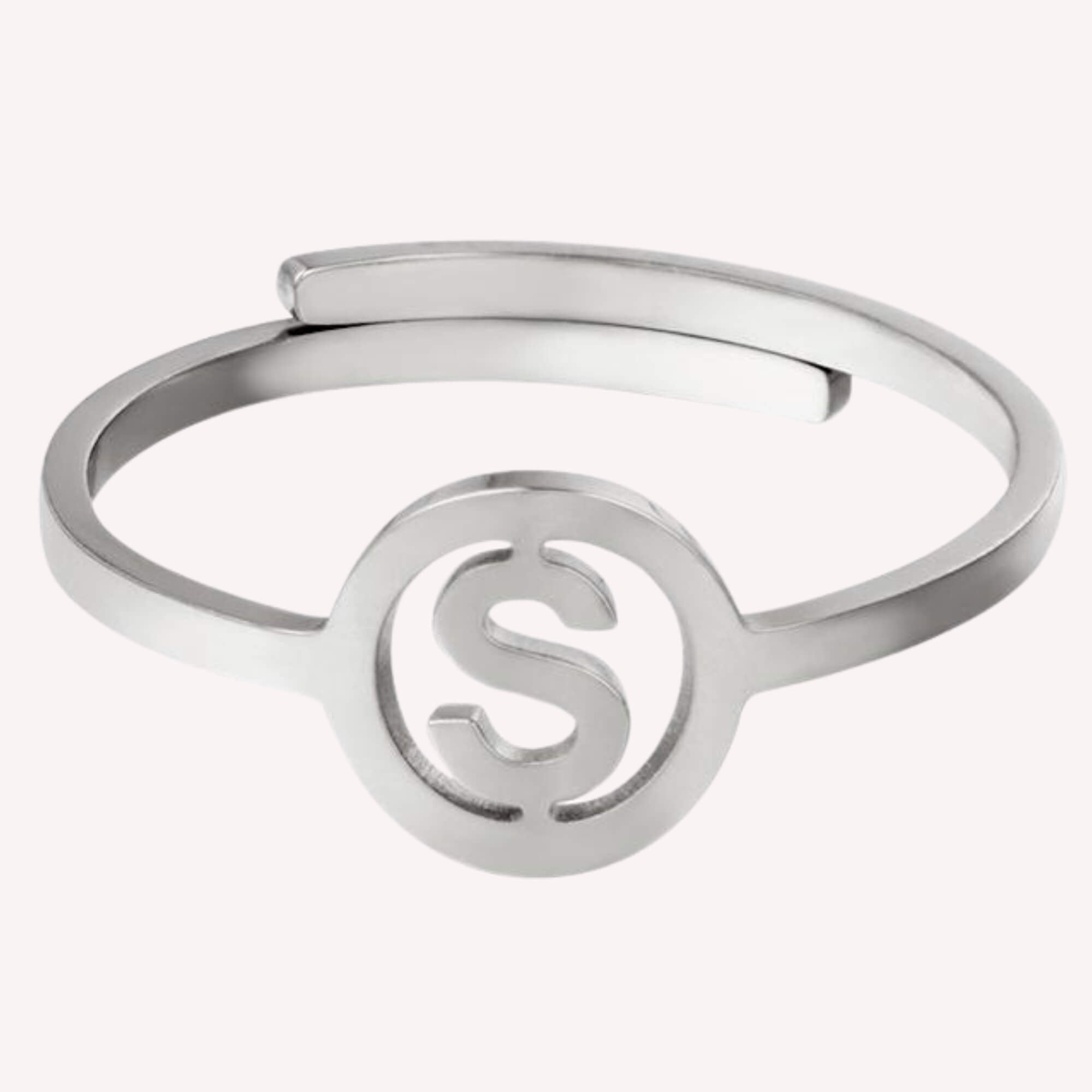 Zilveren ring met initiaal S – Hypoallergene, verstelbare ring met de letter S.