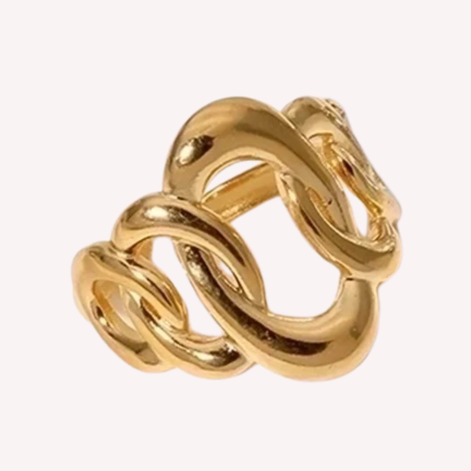 Een makkelijk verstelbare ring gemaakt van roestvrij staal. Dit is de Ovalicious Ring in het goud.