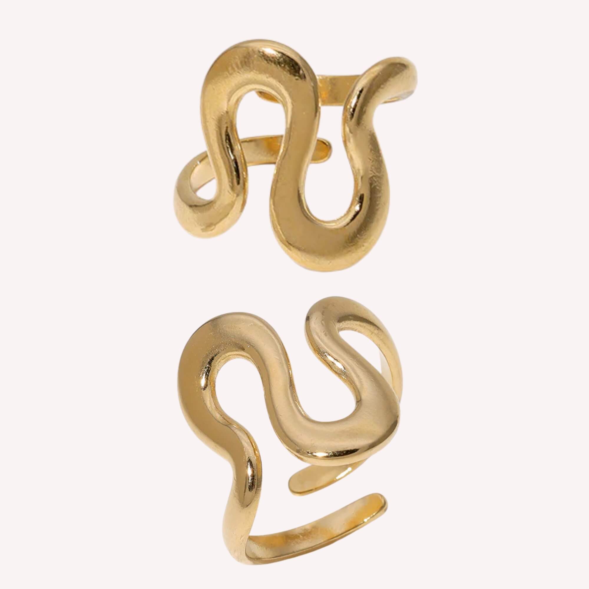 The Bold Swirl Ring is een verstelbare ring gemaakt van roestvrij staal dus hypoallergeen. Dit is de gouden variant, 18k gold plated.