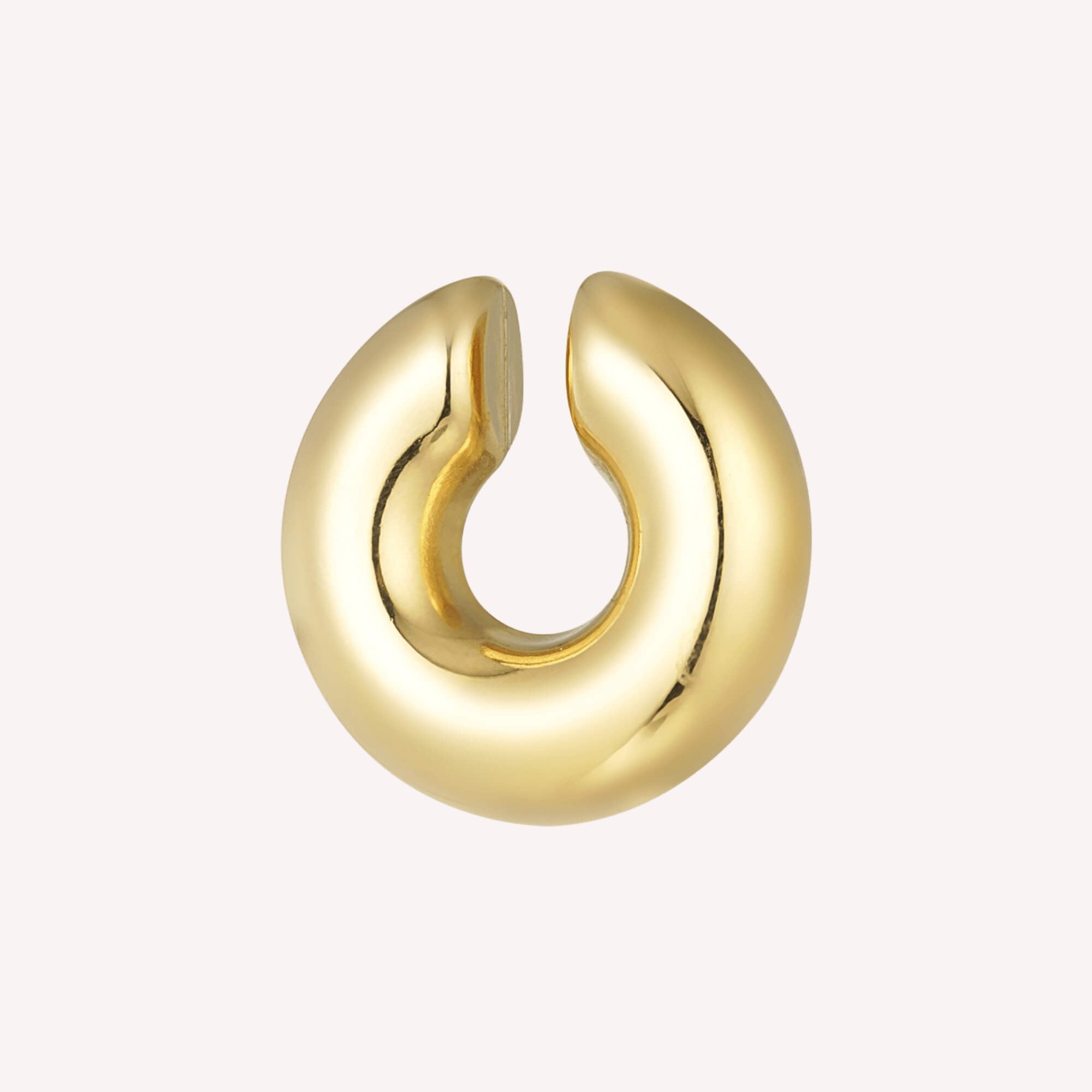 Grote gouden statement ear cuff van roestvrij staal, bold en stijlvol voor een krachtige uitstraling.